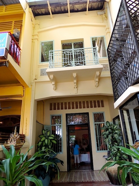 Boutiques in French style villas, Phnom Penh