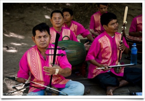 Musicians of Siem Reap - Photo courtesy -http://farm8.staticflickr.com/7046/6779396946_5eea022d6e_z.jpg