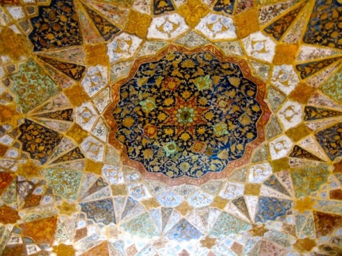 Stunning ceiling inside the Baby Taj or the Tomb of I’timād-ud-Daulah, Agra, Uttar Pradesh, India